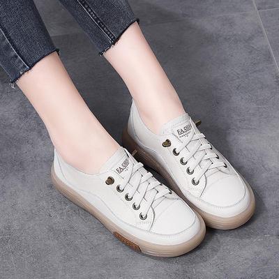 Женские белые туфли-лодочки из коровьей кожи 2024 года: Мягкая подошва, большой размер, длительный комфорт, новый стиль