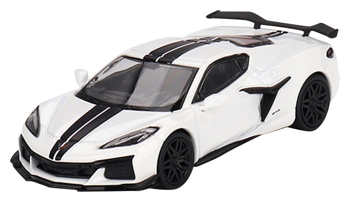 MINI GT 1/64 Scale Chevrolet Corvette Z06 2023, Artic White, Left-Hand Drive, Finished Product