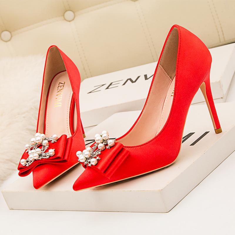 Женские туфли на высоком каблуке сатиновые остроносые бантовые туфли с жемчужным бантом на высоком каблуке