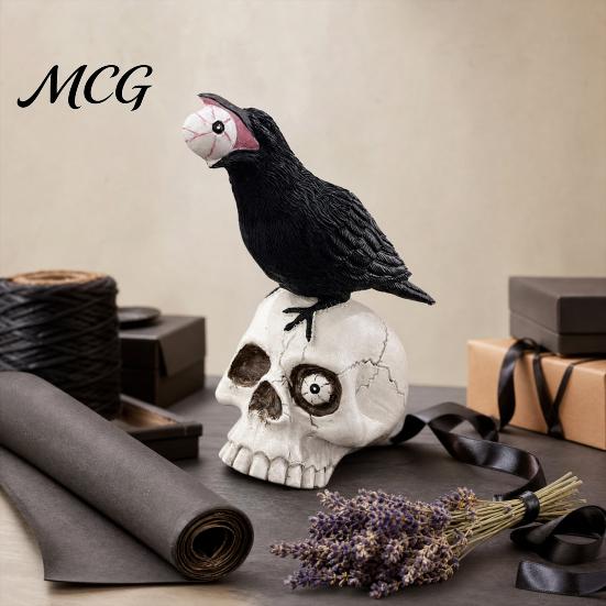 Compact Halloween Decoration Raven on Skull Home Decor, Gothic Crow Dark Style Decor Statue, Bird Perching Skeleton Figurine, Macabre Ossuary