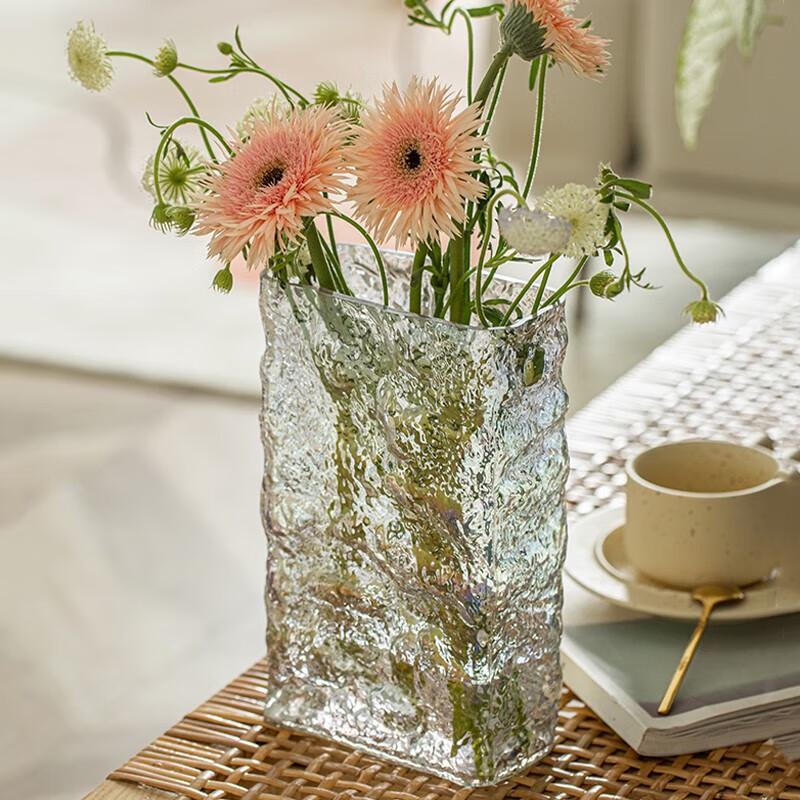 Коллекция элегантных декоративных цветочных ваз