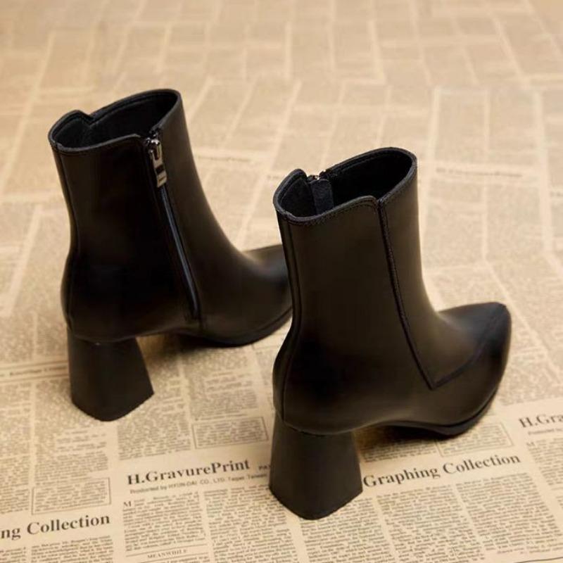 Модные короткие сапоги для женщин на толстом каблуке, новый осенне-зимний дизайн с острым носком