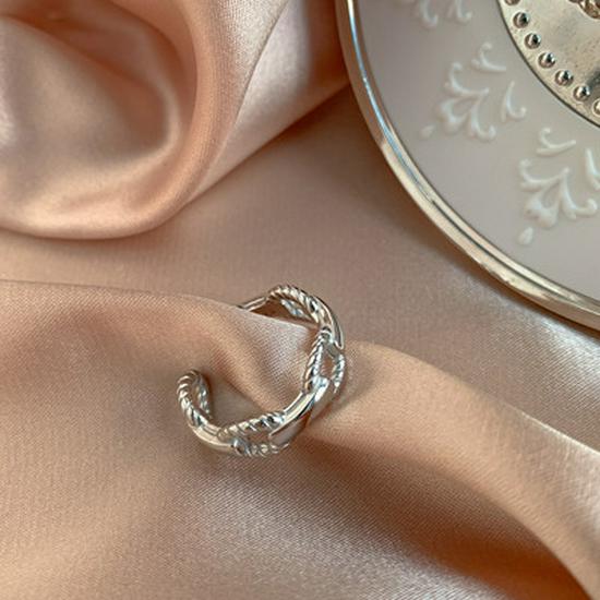 Серебряное кольцо S925 с открытой шинкой в виде плетеной цепи в стиле ретро для женщин