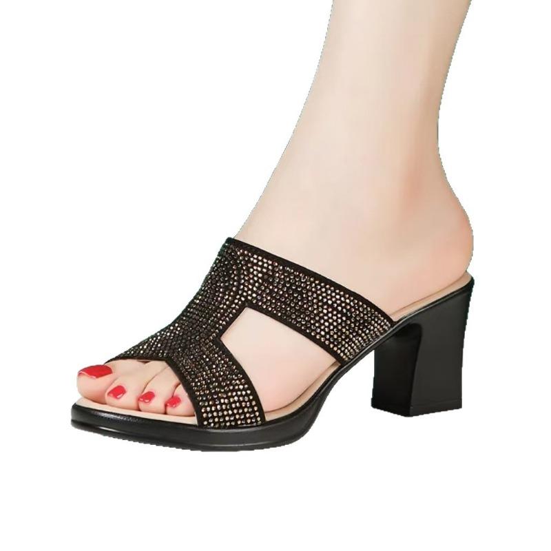 Элегантные шлепанцы на толстой подошве со стразами, повседневные пляжные крутые шлепанцы, женские летние новые легкие уличные шлепанцы с блестящими бриллиантами