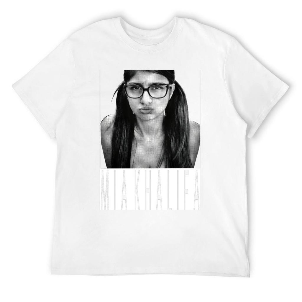 Mia Khalifa - vintage black and white Popart design T-Shirt anime clothes anime tshirt t shirt for men