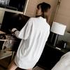 Women's Korean Style Loose Fit White Long-Sleeve Shirt - Medium Length, 2025 Spring/Autumn Collection, Versatile for Students.