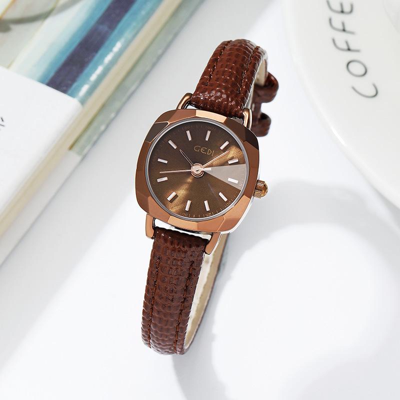 Ladies Small Square Watch Student Retro Temperament Small Plate Niche Belt Quartz Watch