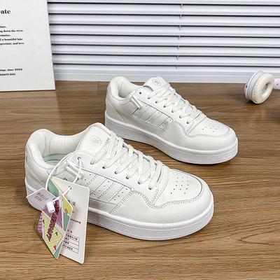 Обувь Женская нишевая оригинальная обувь-хлеб Студенческая универсальная обувь на платформе Уличная съемка Повседневные маленькие белые туфли Женские