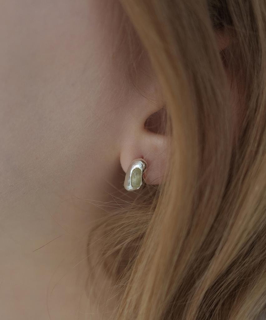 Reindeer Gentle Stone Earring 03