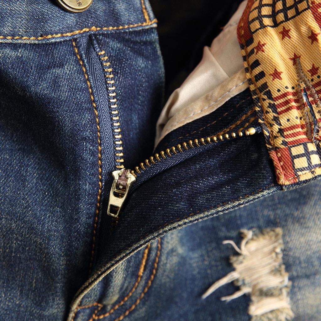 Men's Casual And Loose Hole Stitching Drape Characteristic Foot Denim Shorts