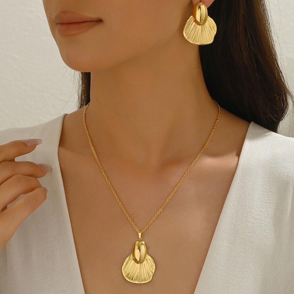 Women's Geometric Necklace Set Niche Flower Leaf Texture Design Earrings Versatile Jewelry Women