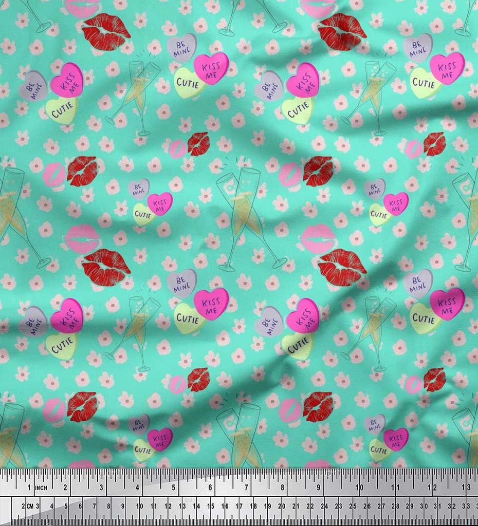 Soimoi Зеленая японская креп-сатиновая ткань с мазком кисти, сердечками и бокалами для вечеринок, ткань с принтом 1 метр 42 дюйма