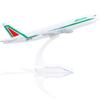QIYUMOKE Масштабная модель Итальянский самолет Boeing 777 Литая Полностью включает пластик Идеально подходит для настольного дисплея и творческого украшения самолета Модель 1/500,