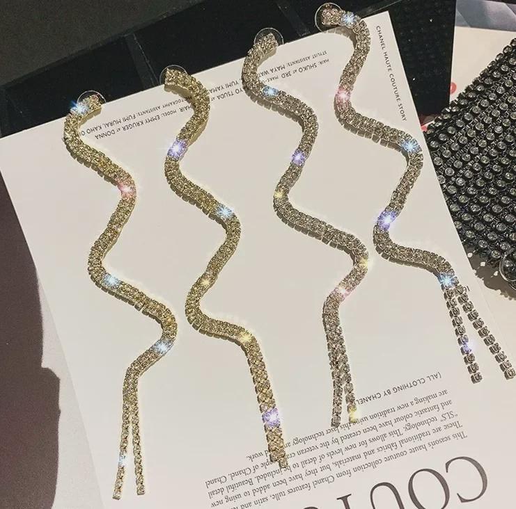 "2024 Fashion Statement Korean Snake Tassel Earrings - Exquisite 925 Silver Needle Design”