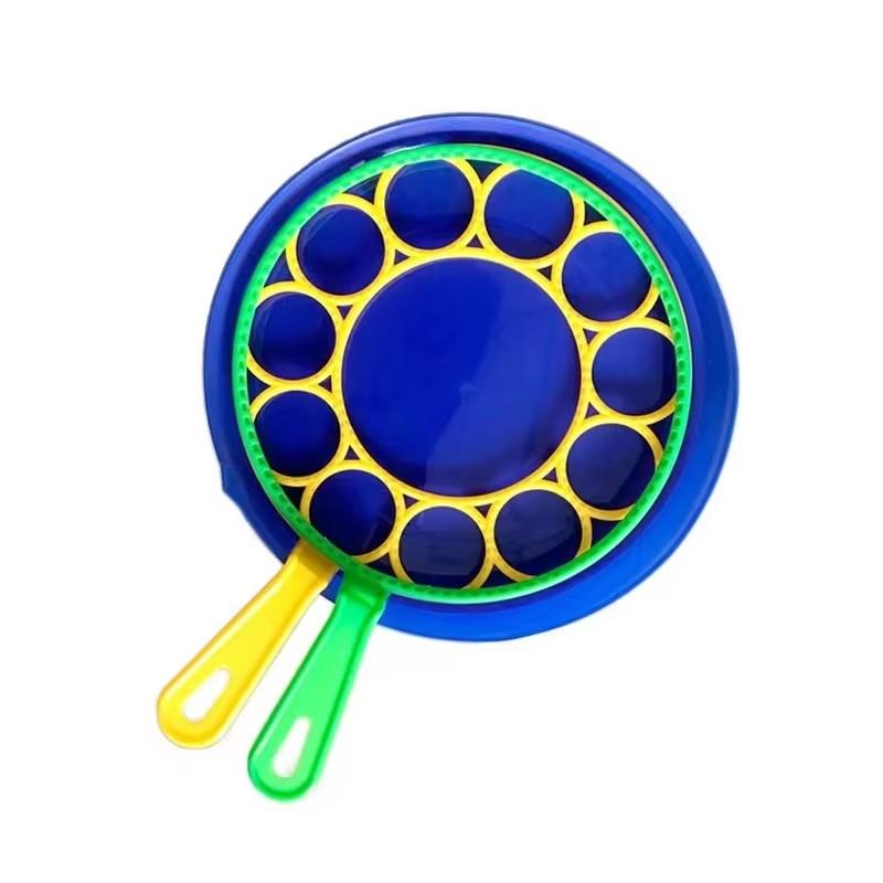 Множество комбинаций показывают Реквизит для выступлений Веревка для мыльных пузырей Растягивающаяся палочка для мыльных пузырей Круг для мыльных пузырей Реквизит для выступлений Игрушка для вечеринки на свежем воздухе