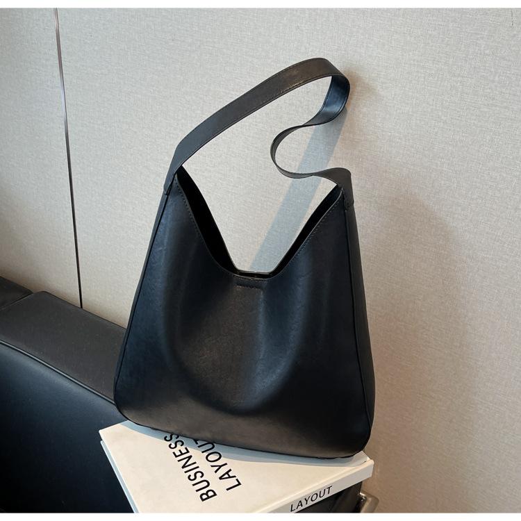 Вместительная сумка под мышкой 2025 новая текстура женская простая модная универсальная весенне-летняя на плечо кроссбоди