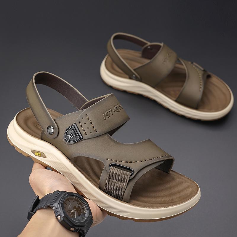 2025 лето новые сандалии дышащие мужские повседневные мягкая подошва для вождения на работу двойного назначения крутые тапочки 2025
