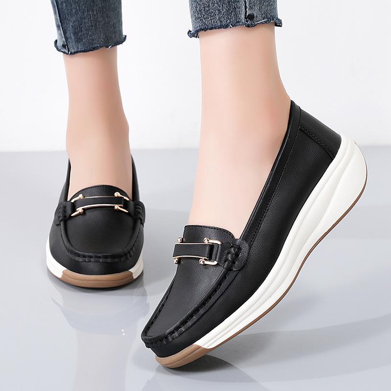 Большие размеры 44 Женская обувь Осеннее новое поступление Модные лоферы Кроссовки без застежек Женские нескользящие повседневные туфли на толстой подошве