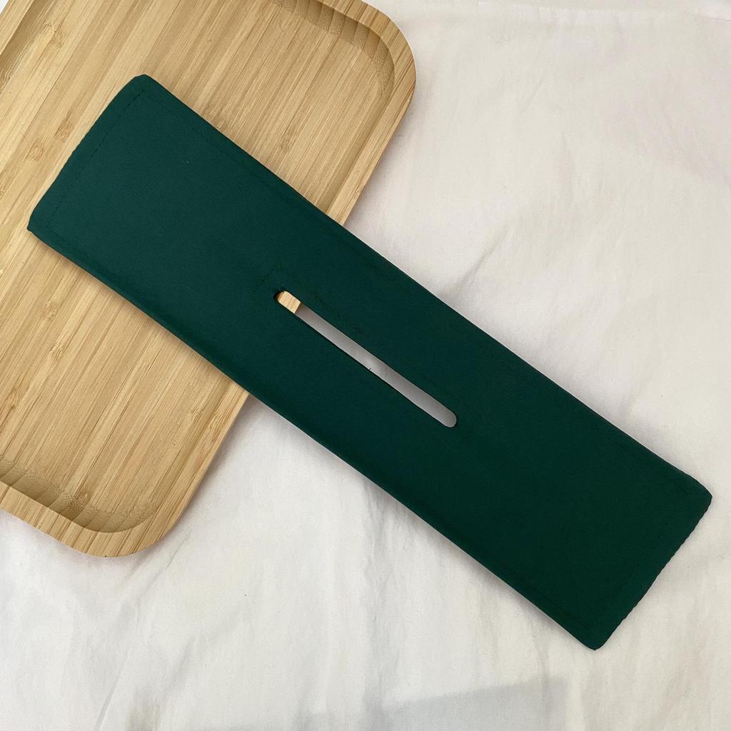 Заколка-повязка для создания пучка с узором в горошек