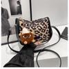 Ретро популярная сумка через плечо с леопардовым принтом женская 2025 весна новая мода универсальная сумка-мессенджер высокая текстура женская сумка тренд