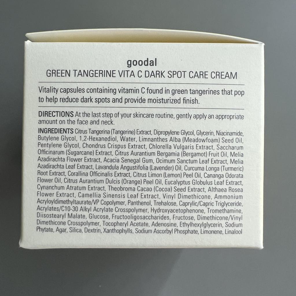 Goodal Набор Green Tangerine Vita C Dark Spot: Сыворотка 40 мл+крем 50 мл+тонизирующий солнцезащитный крем 50 мл+подушечка