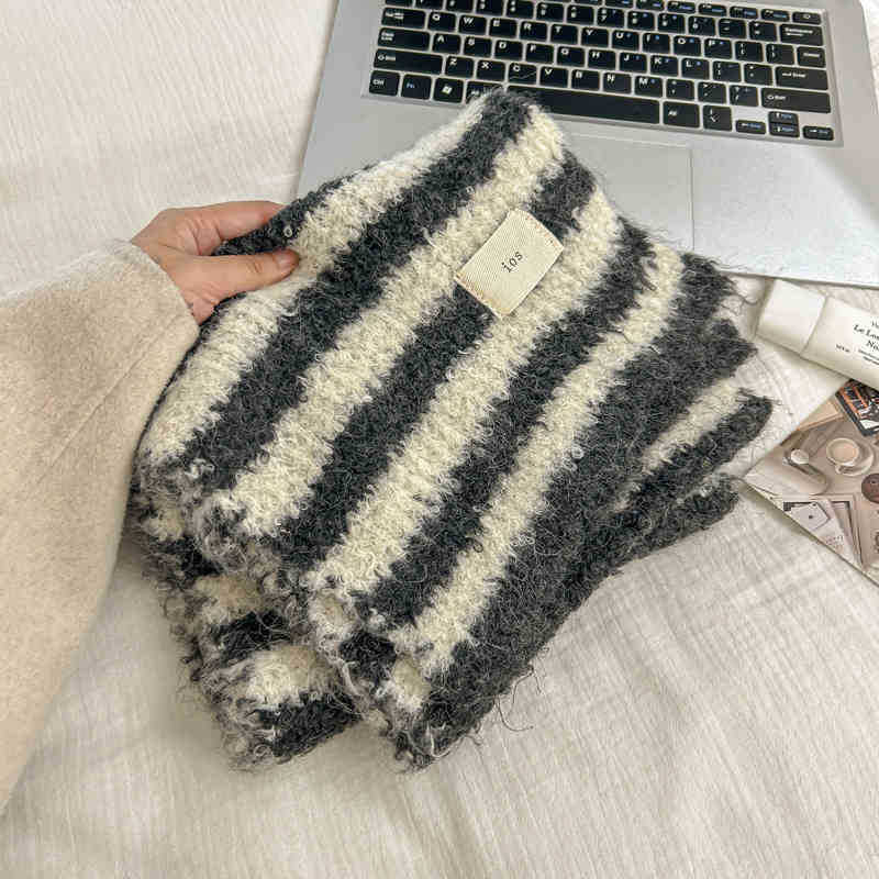 Seasonal Woolen Scarf Ladies Warm Wind Couple Vintage Contrast Stripe Knit Scarf Women