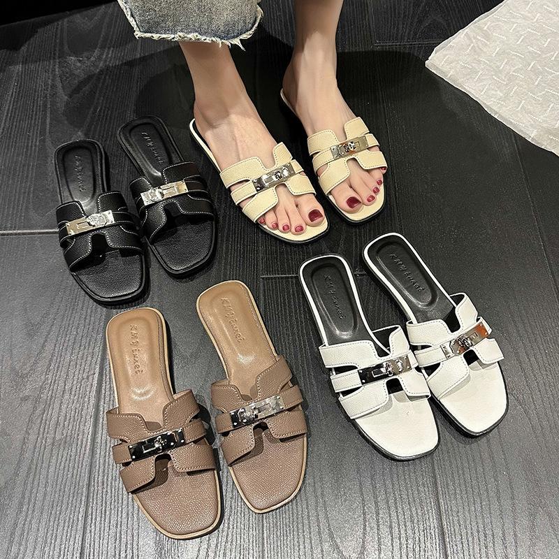Flat-bottomed Slippers Women's 2025 Summer New Fashion and Versatile Outer Wear One-word Sandals Internet Celebrity Popular Beach Shoes