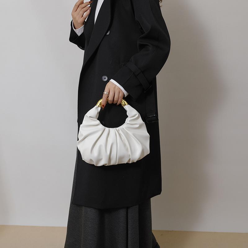 Niche design handbag bag women's winter new texture pleated dumpling bag retro foreign commuter cloud bag