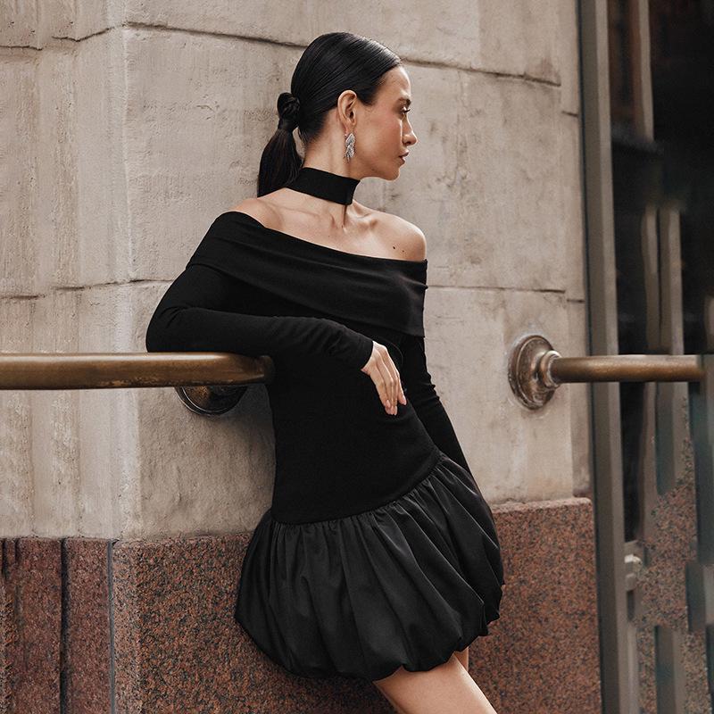 Европейское и американское сексуальное платье-баллон с открытыми плечами, черно-бежное лоскутное, приталенное - с длинным рукавом, коллекция осень/зима.