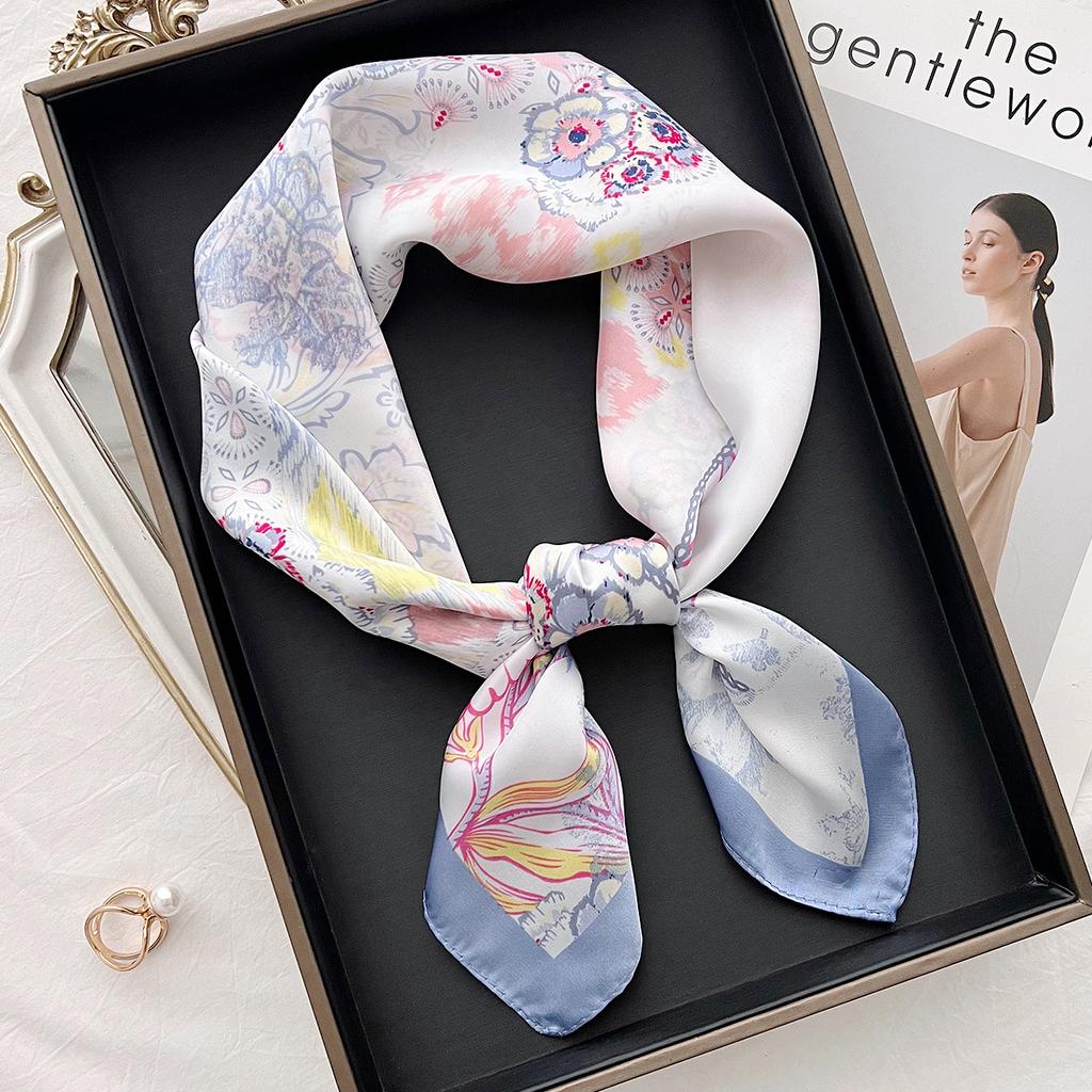 Korean version square scarf new 71 * 71cm silk scarf spring and summer thin sunscreen scarf neck protection tie bag headband versatile scarf