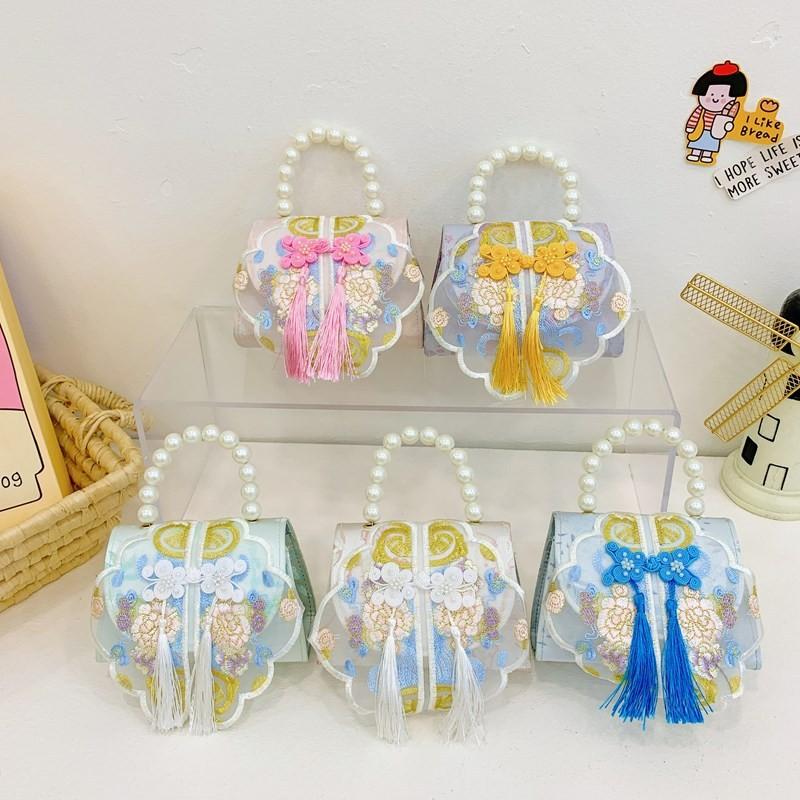 Stylish Retro Children's Shoulder Bag With Breathable Design And Beautiful Beaded Chain For Daily Use