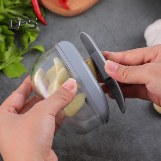 Серая дробилка для чеснока, ручное нажатие, полезная терка для измельчения чеснока, инструмент для приготовления пищи