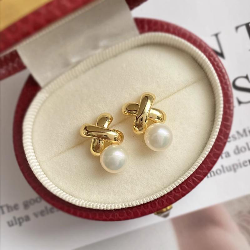 Увеличенные круглые серьги: Уникальный европейский и американский металл, блестящая мода высокого класса для женщин.