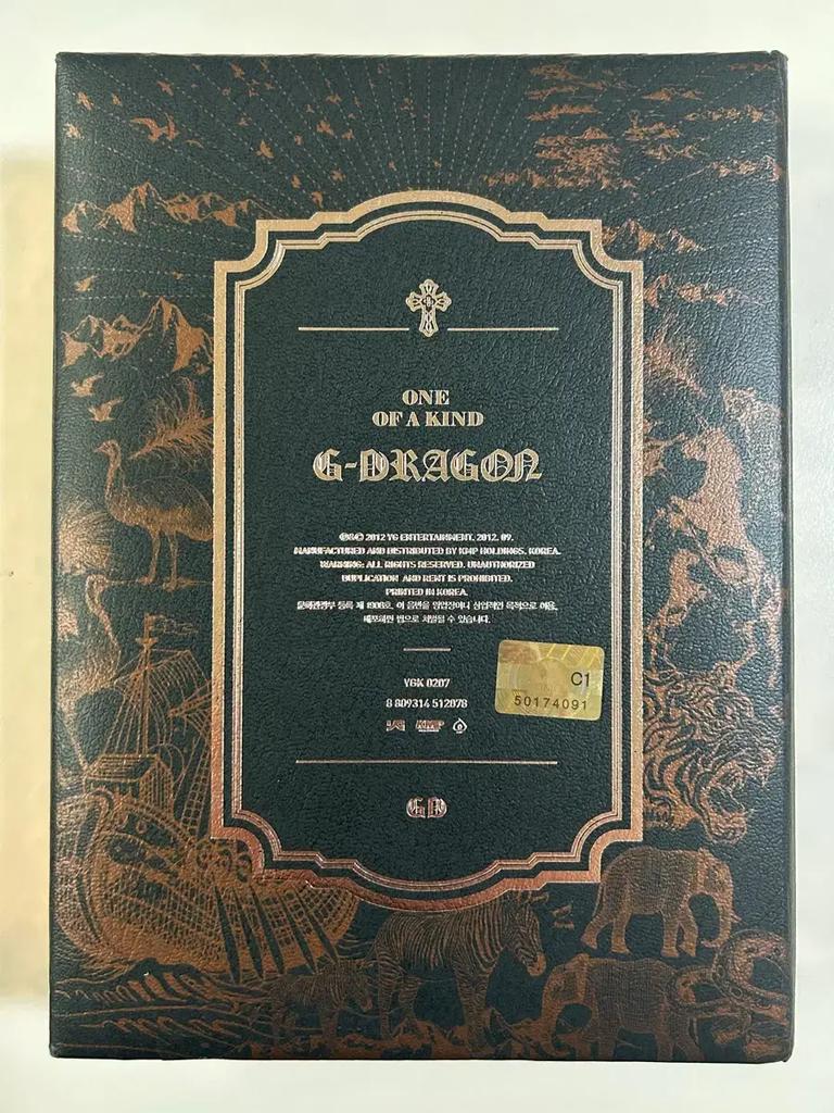 G-DRAGON GD autographed album signed album Used