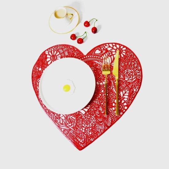 Практичная подставка для столовых приборов, нескользящая декоративная подставка в форме сердца из ПВХ, подставка для столовой посуды для дома