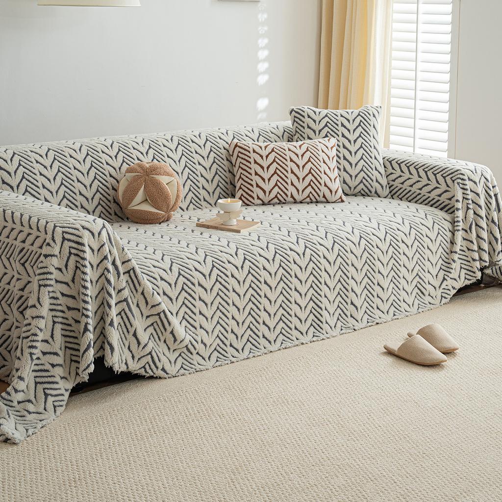 Плюшевый чехол-плед для дивана - Мягкий, уютный дизайн с волнообразным узором, плотный протектор для гостиной, спальни, декора, подходит для одноместных и четырехместных диванов