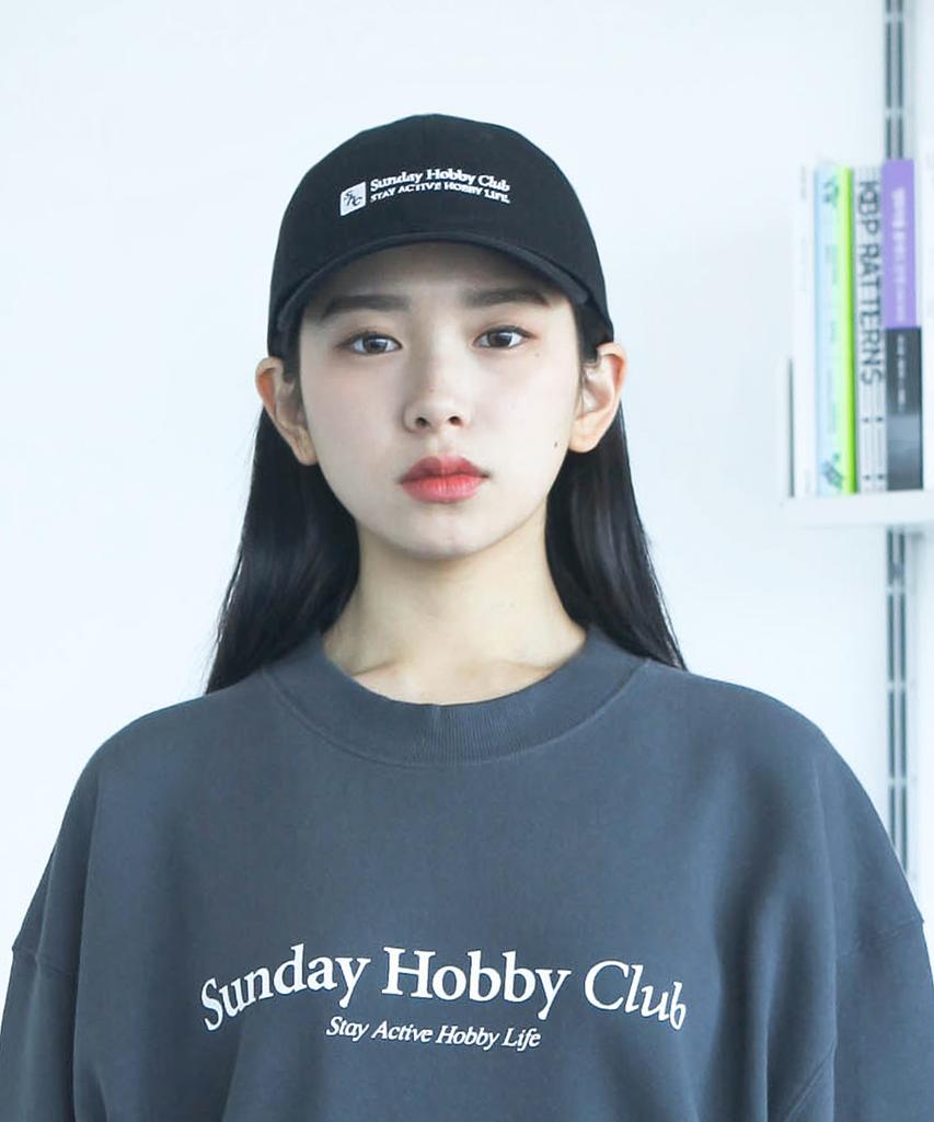 Кепка с изогнутым козырьком и квадратным логотипом Sunday Hobby Club - Черная