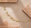 Сертифицированный CE Подарок на День матери Модный Индивидуальный дизайн Нержавеющая сталь Резка Несколько Английских Именных Ожерелий