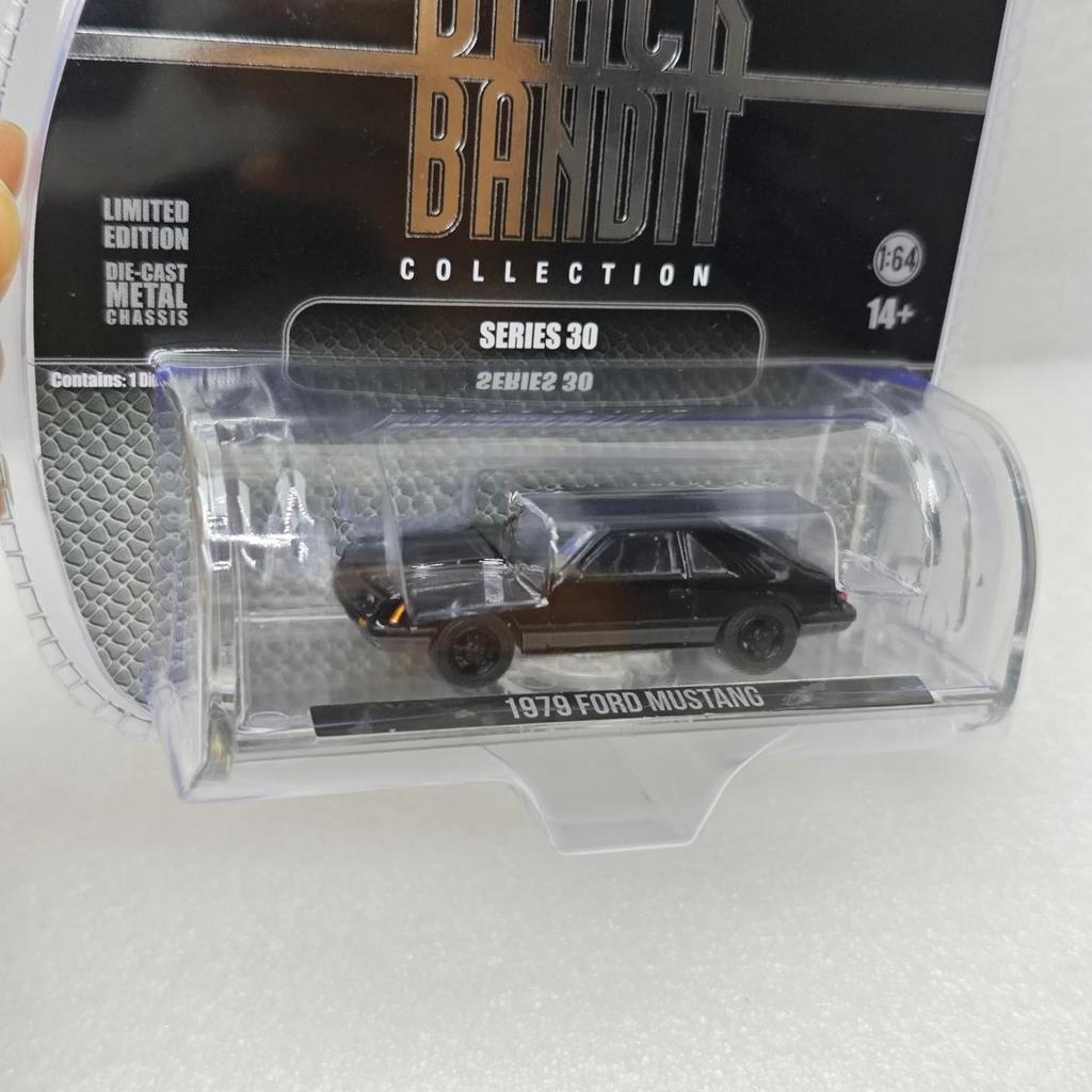 Зеленый свет 1:64 1979 Ford Mustang Fox 28170-F Высокодетализированная модель автомобиля из сплава Мини-игрушка Коллекция Подарок