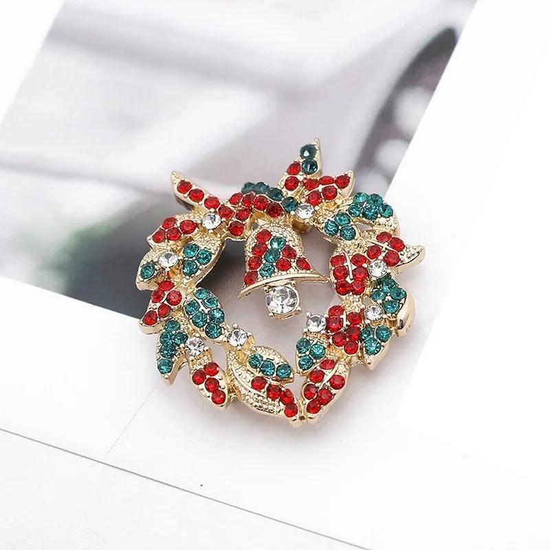 Christmas Creative Brooch Fashion Snowman Santa Claus Deer Bell Rhinestone Badge Lapel Enamel Pin Jewelry Accessories for Women