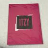 [Б/У] Профильный буклет участницы ITZY с печатными автографами и комментариями