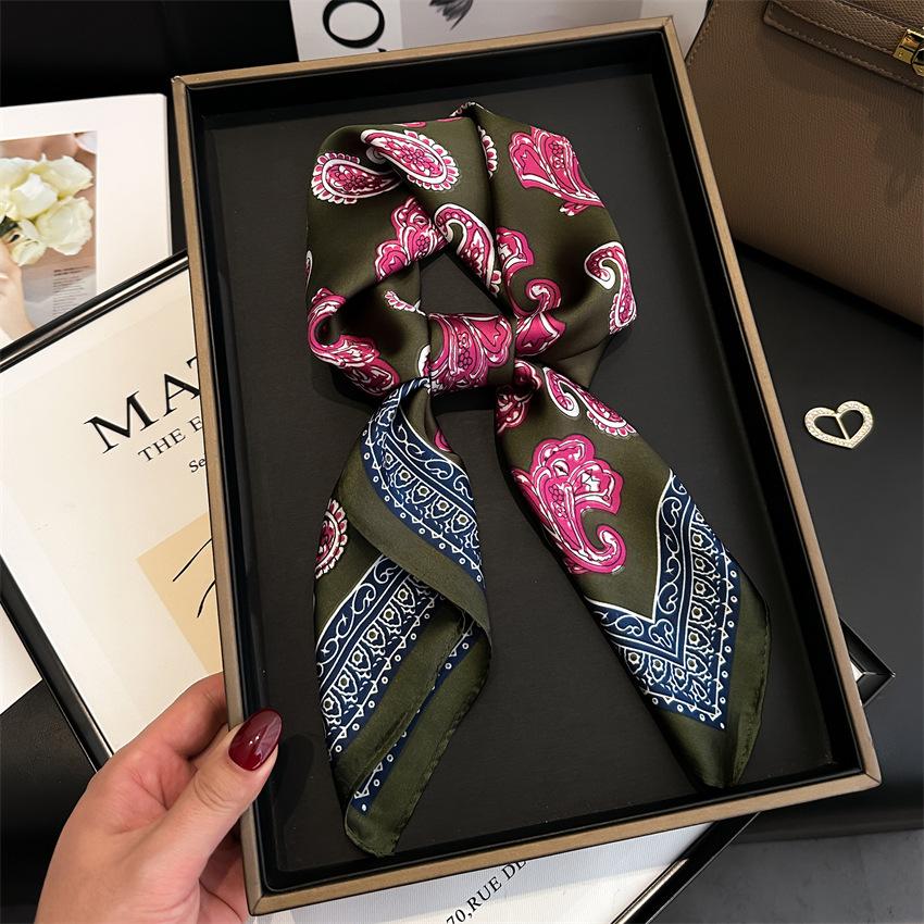 Ethnic Style Retro Cashew Silk Scarf Women'S Square Scarf 70Cm Pattern Silk Scarf Supply Model