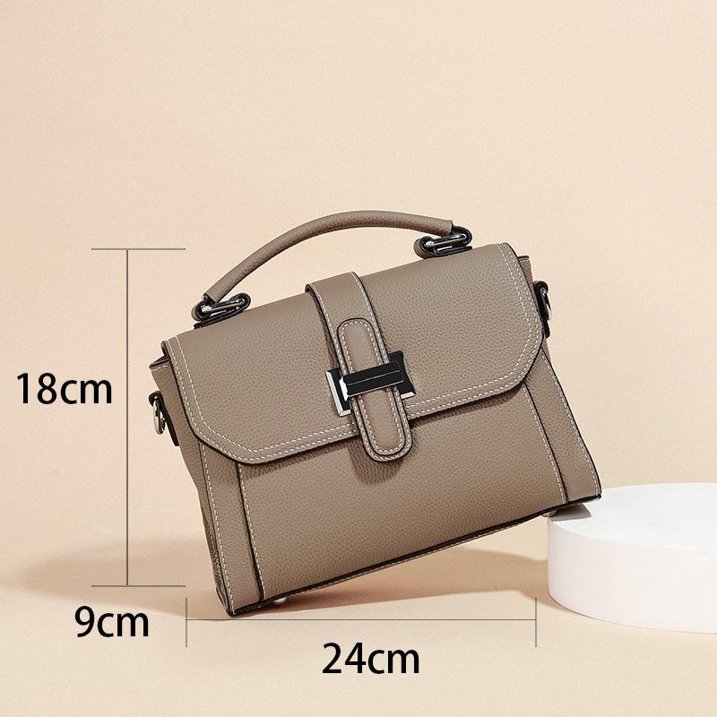 Leather women's bag messenger bag new first-layer cowhide versatile commuter retro shoulder bag simple trend