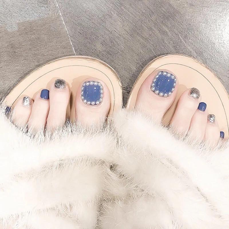 Press-On Toenail Art: Finished Nail Pieces and Wearable Patches