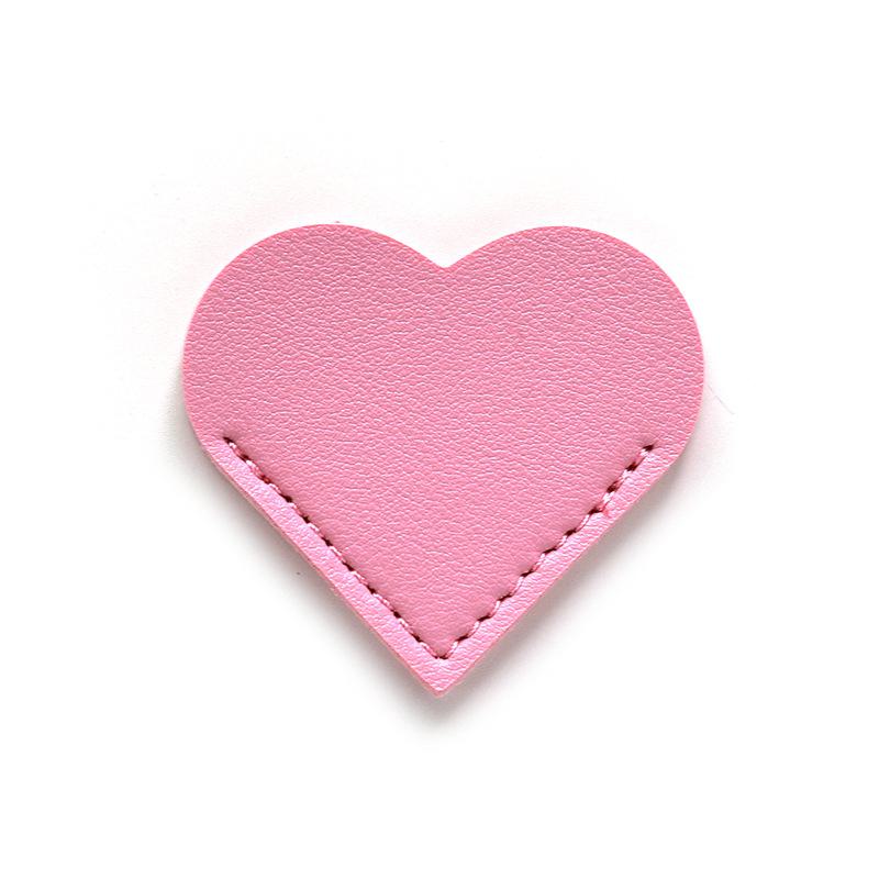 Держатель для книг из искусственной кожи в стиле «сердце любви» — изысканный портативный подарок для студенческой библиотеки. Креативная закладка в форме сердца с мультяшным персонажем.