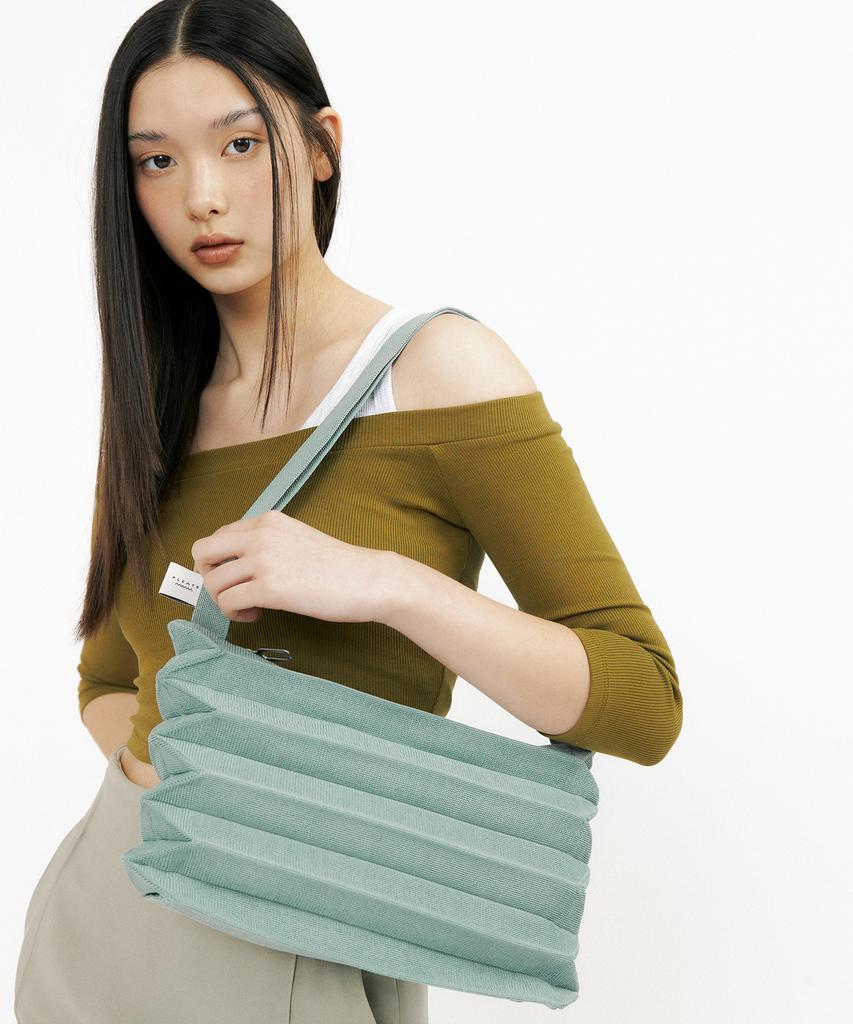 Новая сумка-кроссбоди Pleatsmama цвета шалфея