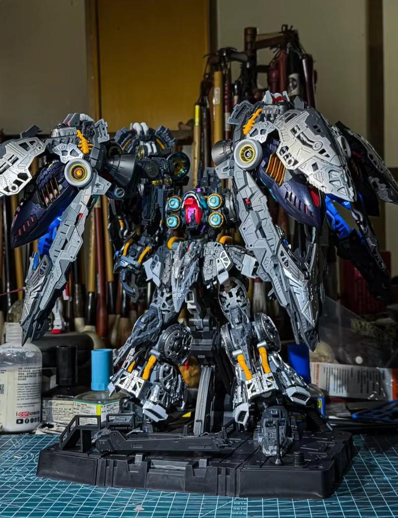 Горячий 1/100 AXIS MODEL WORKS Kshatriya Сборная модель-конструктор OSIRIS AERIAL DOMINATOR Светящаяся лампа Фигурки Пластиковая модель игрушки