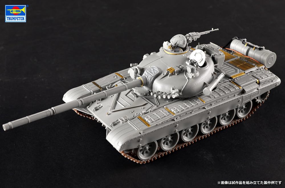 Пластиковая модель основного боевого танка Trumpeter 09604 1/35 T-72M1 (танк)