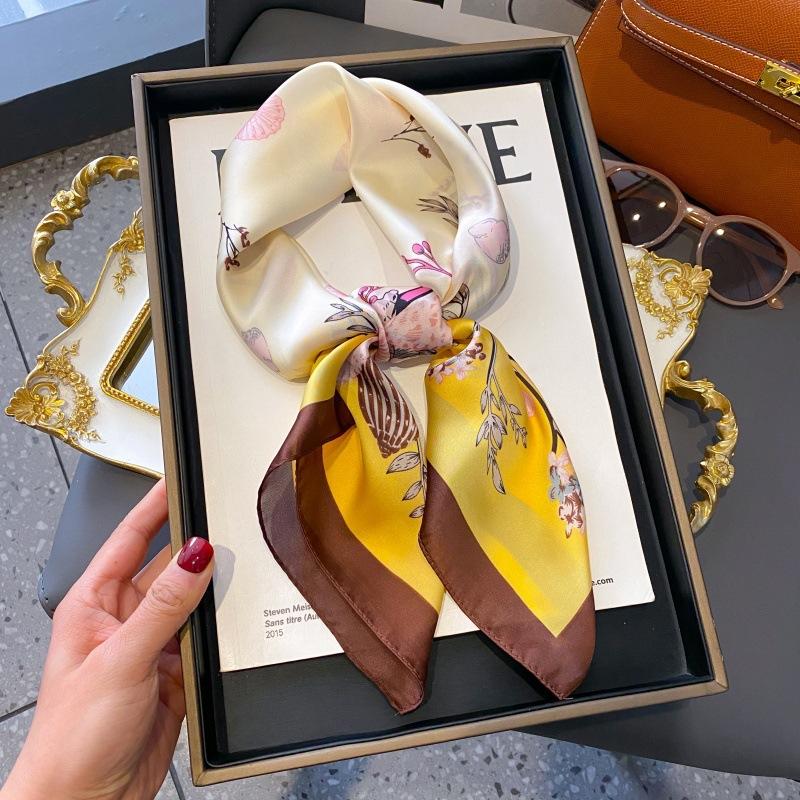 New silk scarf women's fashion versatile high-end small square scarf Korean version neck protection scarf spring and autumn retro scarf tied bag