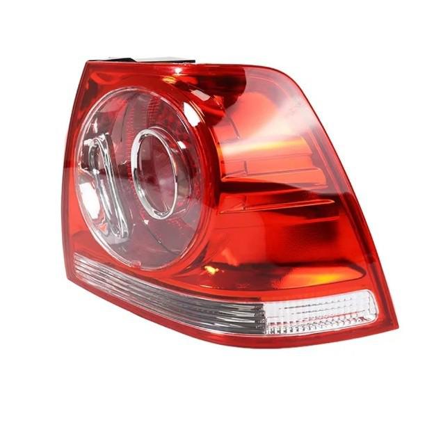 Совместимо с Volkswagen Bora 2006-2008: внутренние/внешние задние фонари, стоп-сигналы, фонари заднего хода и задние габаритные огни.